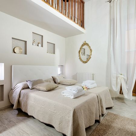 Santa Croce Cathedral By Mmega Apartment Florence Exterior photo